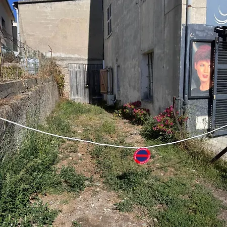 Au Coeur Du Village Lägenhet