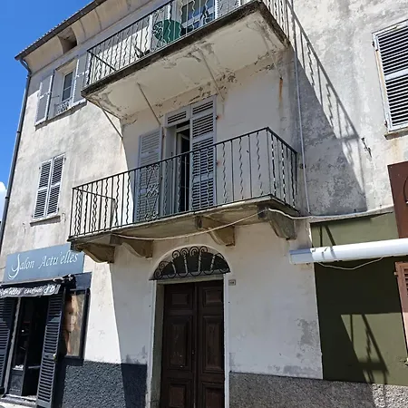 Au Coeur Du Village *